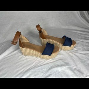 Thrash wedge sandal